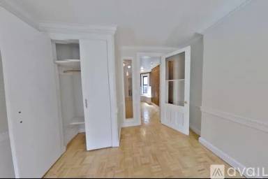 Main picture of 607 East 11th St