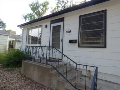 Main picture of 809 Sunset St