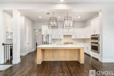 Main picture of 7802 Element Ave