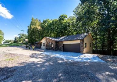 Main picture of 1 Ramsey Dr