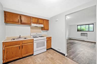 Main picture of 10609 Lindberg Ave