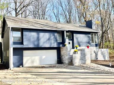 Main picture of 5223 N Barclay