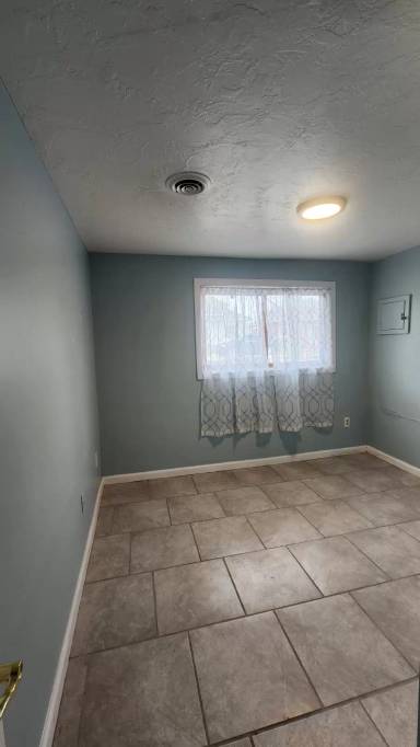 Main picture of 703 7th Ave N