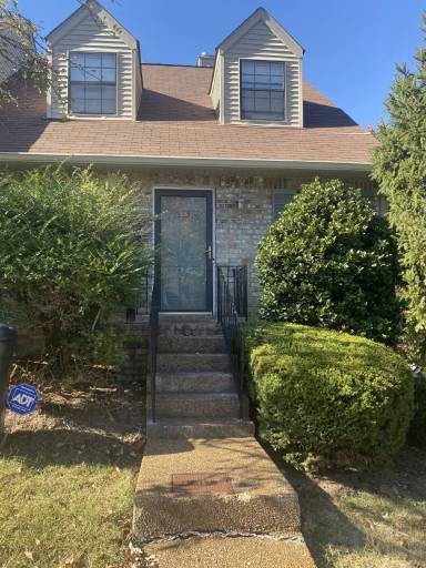 Main picture of 329 Deerpoint Dr