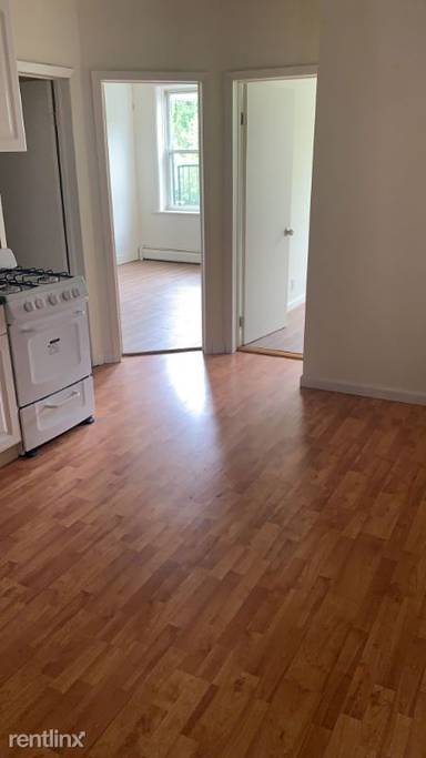 Main picture of 327 Avenue E