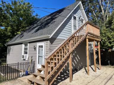 Main picture of 1514 W Healey St