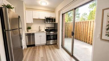 Main picture of 4465 MacArthur Blvd NW