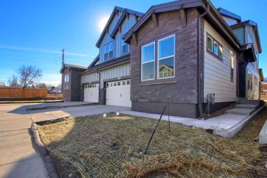 Main picture of 1057 Torrey St