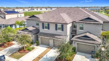 Main picture of 610 Royal Empress Dr