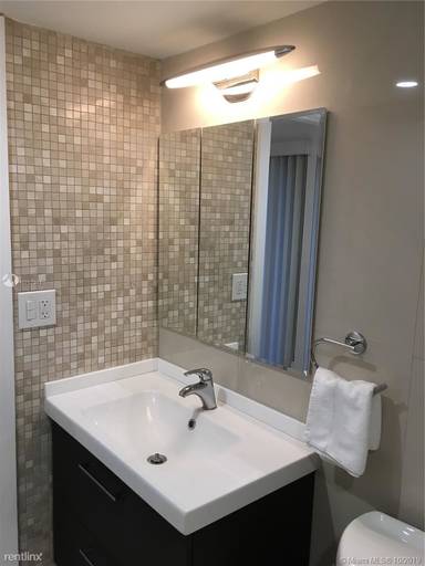 Main picture of 525 Coral Way