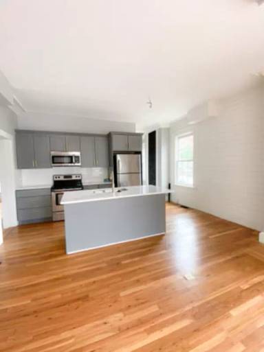 Main picture of 185 Broadway