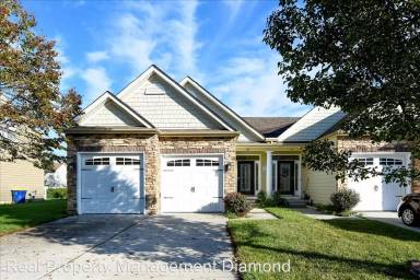 Main picture of 188 Lexington Pl