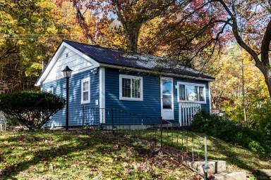 Main picture of 5307 W Lake Rd