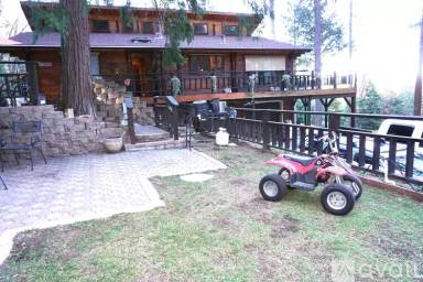 Main picture of 3300 Lambertiana Ln