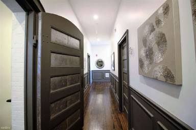 Main picture of 11 Newcomb St