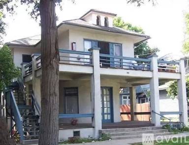 Main picture of 393 N Euclid Ave