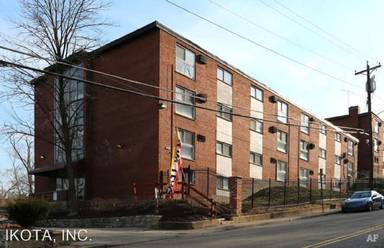 Main picture of 650 Straight St