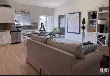 Main picture of 8605 Frankie Lou St