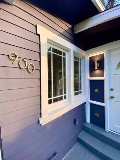 Main picture of 900 N Ogden Dr
