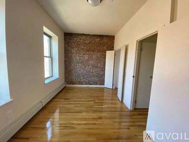 Main picture of 457 Convent Ave