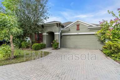Main picture of 7431 Aguila Dr