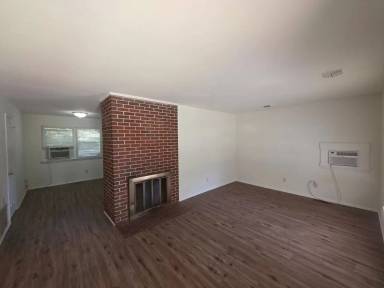 Main picture of 501 Candystick Ln