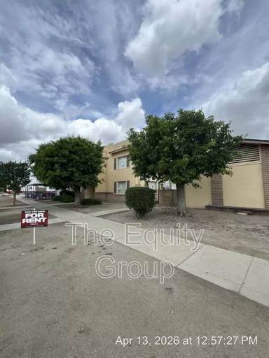 Main picture of 1124 E St