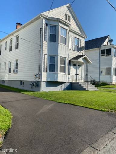 Main picture of 7 Plum Ave
