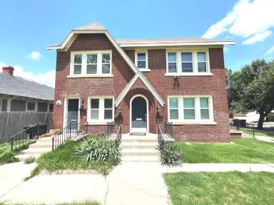 Main picture of 3211 N Military Ave