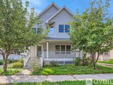 Main picture of 464 Goodrich Ave