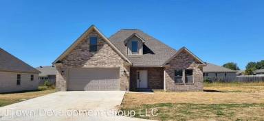 Main picture of 4593 Plymouth St