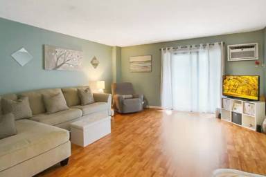Main picture of 9 Strawberry Bank Rd