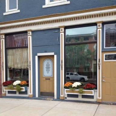 Main picture of 152 W Main St