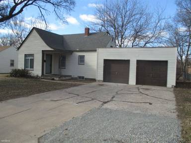 Main picture of 149 S Illinois St