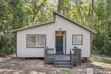 Main picture of 2496 Dundee Dr