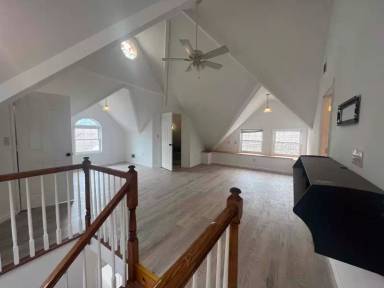 Main picture of 14 Lowden St