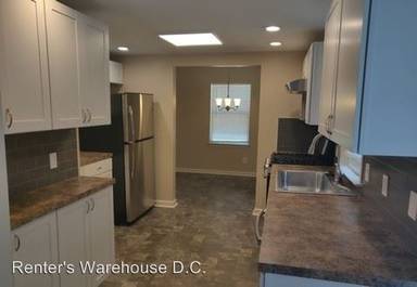 Main picture of 2404 57th Pl