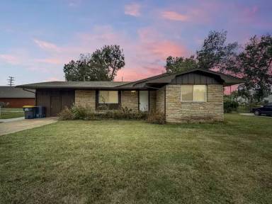 Main picture of 610 W C St