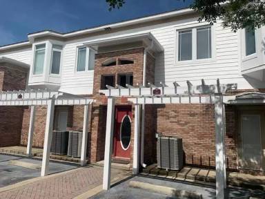 Main picture of 119 Beal Pkwy SE