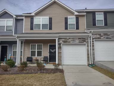 Main picture of 16050 Simril Ct