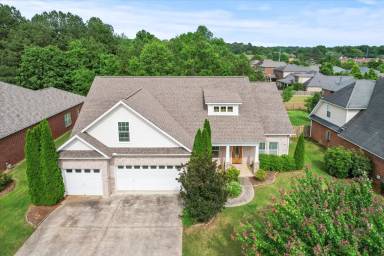 Main picture of 288 Big Oak Ln