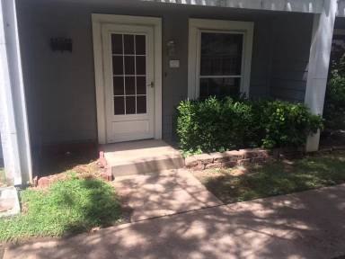 Main picture of 1037 E 57th Pl