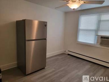 Main picture of 226 Long Ln