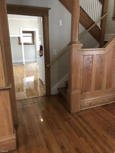 Main picture of 619 W Lovell St