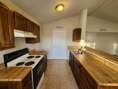 Main picture of 2423 Limestone Dr