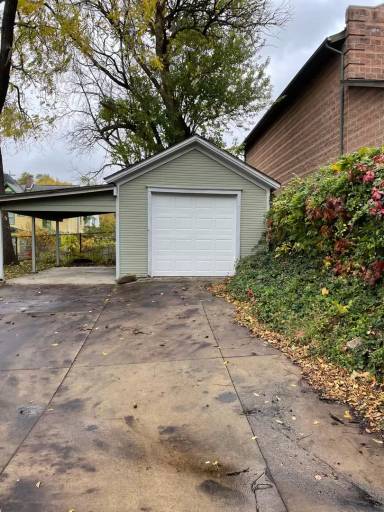 Main picture of 109 E Biddle St