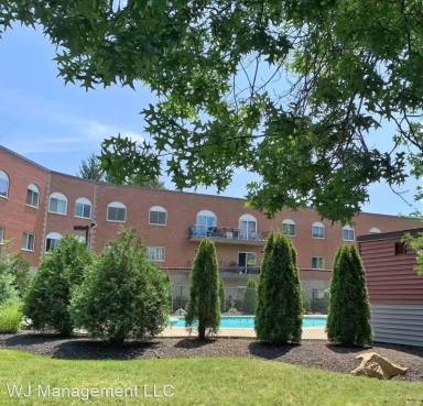 Main picture of 42 Loomis St
