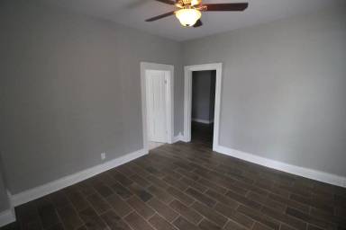 Main picture of 504 Warnock St