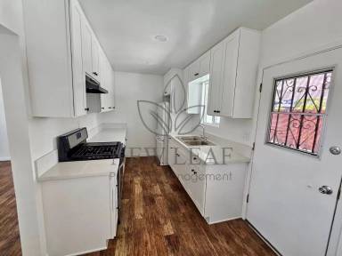 Main picture of 225 S Gunther St