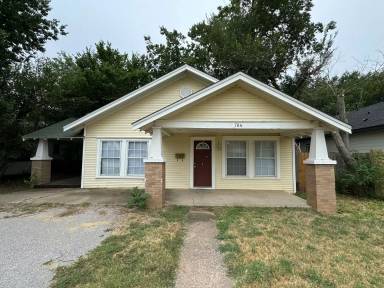 Main picture of 704 NW Columbia Ave